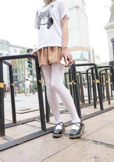 美女色播_720迅雷电影在线