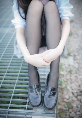 91精品欧美综合在线野草社区_1080P完整在线观看