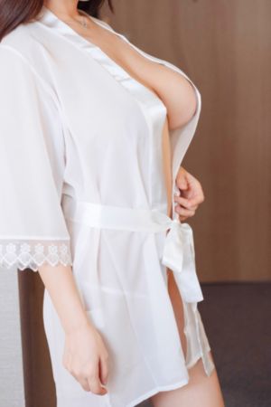日韩美女午夜免费_1080全集在线观看
