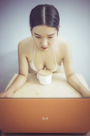 欧美精品一区二区三区高清_午夜在线观看完整版
